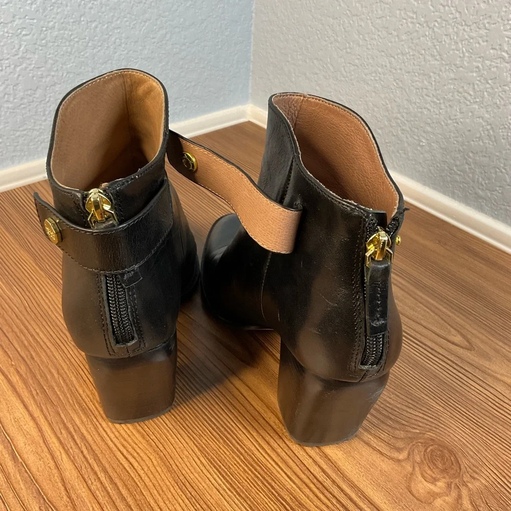 Louise et Cie Black Leather Ankle Booties women's size 9 (40) like NEW!